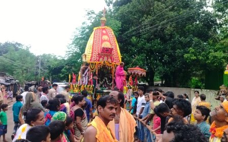 ବାହୁଡା଼ରେ ରାଧାକୃଷ୍ଣ ମନ୍ଦିରରୁ ୟୁନିଟ 5 ଜଗନ୍ନାଥ ମନ୍ଦିର ପର୍ଯ୍ୟନ୍ତ ଅସଂଖ୍ୟ ଶ୍ରଦ୍ଧାଳୁ ଟାଣିଲେ ରଥ  l l